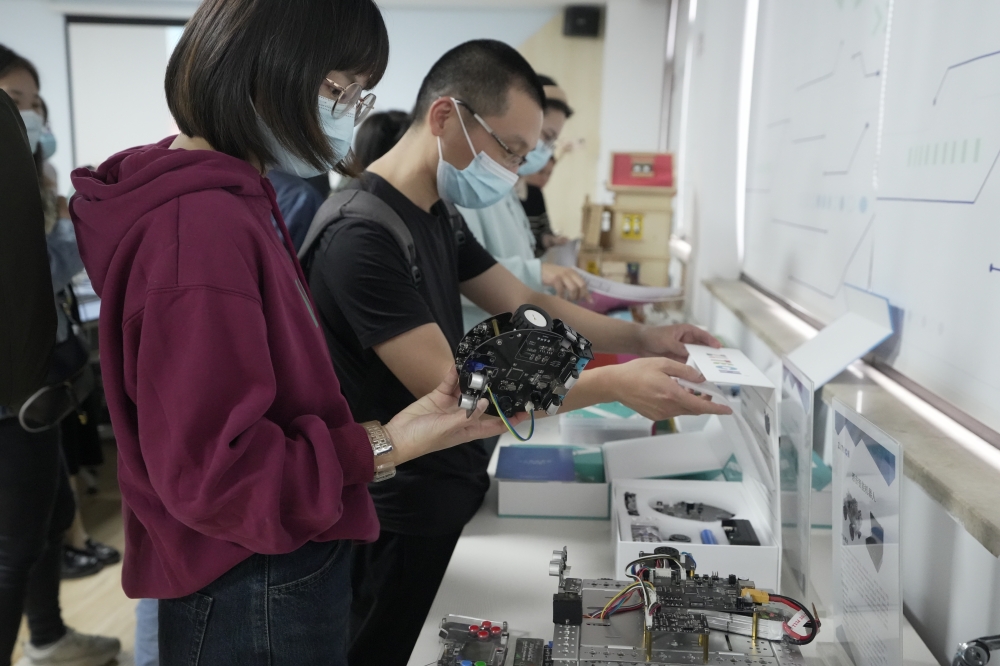 &#20197;&#35802;&#20026;&#26412;&#36194;&#22312;&#20449;&#35465;&#57;&#48;&#48;&#49;&#99;&#99;&#40;&#20013;&#22269;&#41;&#26377;&#38480;&#20844;&#21496;